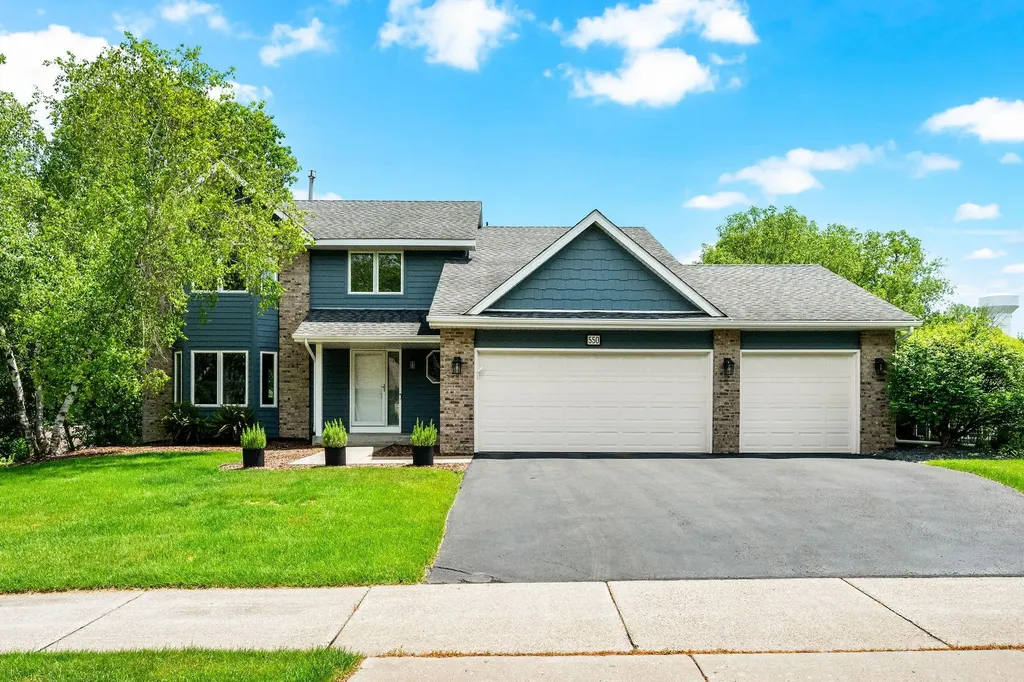550 Hawthorne Woods Drive Eagan MN 55123