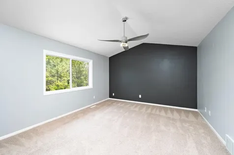 550 Hawthorne Woods Drive Eagan MN 55123