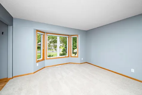 550 Hawthorne Woods Drive Eagan MN 55123