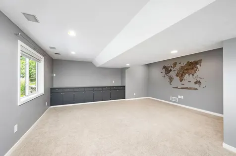 550 Hawthorne Woods Drive Eagan MN 55123