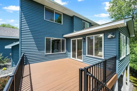550 Hawthorne Woods Drive Eagan MN 55123