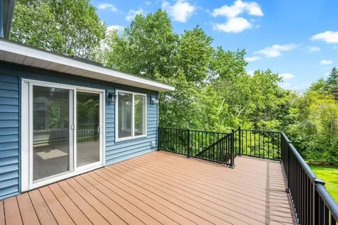 550 Hawthorne Woods Drive Eagan MN 55123