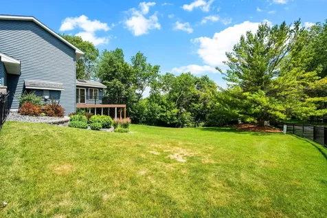 550 Hawthorne Woods Drive Eagan MN 55123
