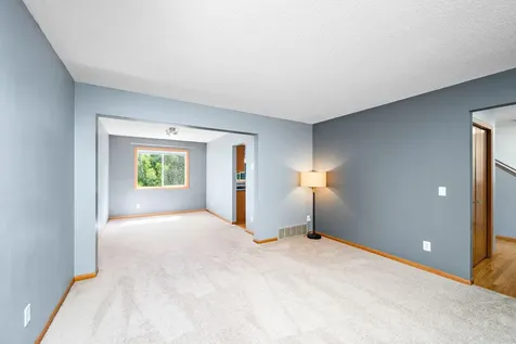 550 Hawthorne Woods Drive Eagan MN 55123