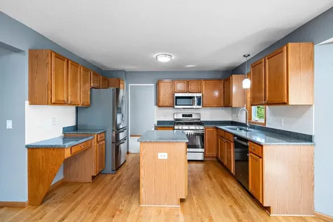 550 Hawthorne Woods Drive Eagan MN 55123