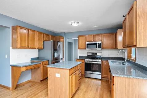 550 Hawthorne Woods Drive Eagan MN 55123