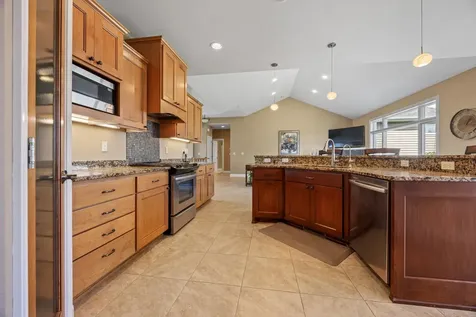 4165 Furnberg Place S Fargo ND 58104