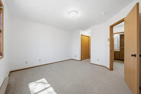 1908 20th Avenue S Fargo ND 58103