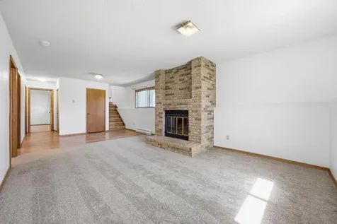 1908 20th Avenue S Fargo ND 58103