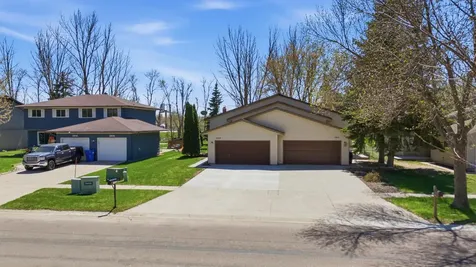 1908 20th Avenue S Fargo ND 58103
