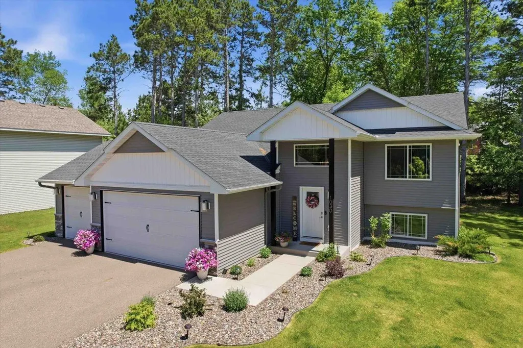 1030 Joy Circle SW Cambridge MN 55008