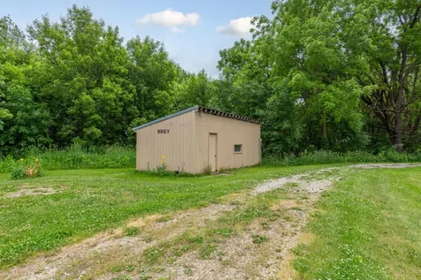16616 260th Avenue New Richland MN 56072
