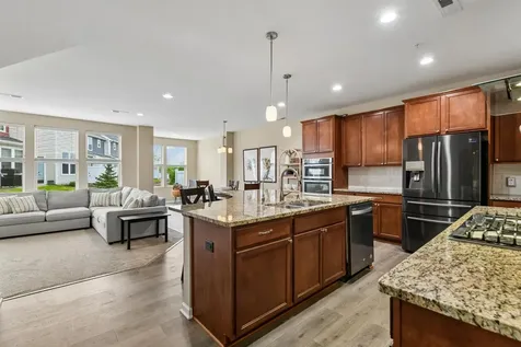 708 Rockburn Road Chanhassen MN 55317