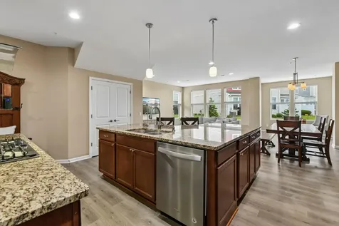 708 Rockburn Road Chanhassen MN 55317