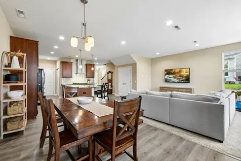 708 Rockburn Road Chanhassen MN 55317