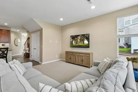 708 Rockburn Road Chanhassen MN 55317