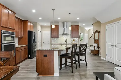 708 Rockburn Road Chanhassen MN 55317