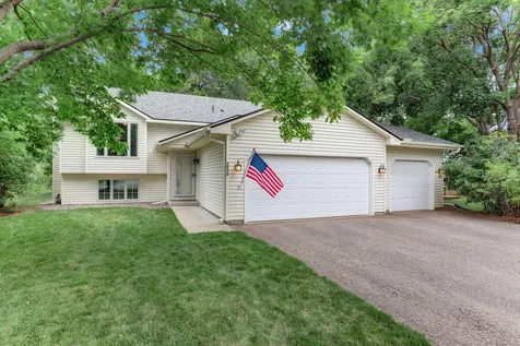 3635 Blue Jay Court Eagan MN 55123