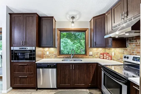 3635 Blue Jay Court Eagan MN 55123