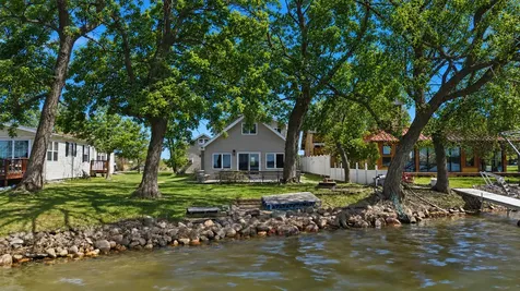 192 Shorewood Drive Detroit Lakes MN 56501