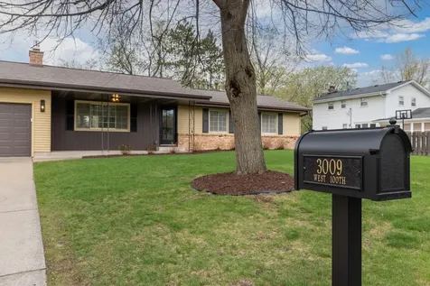 3009 W 100th Street Bloomington MN 55431