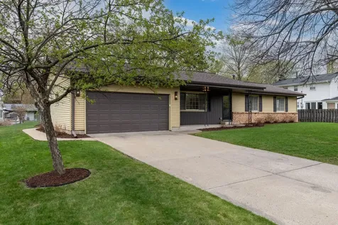 3009 W 100th Street Bloomington MN 55431