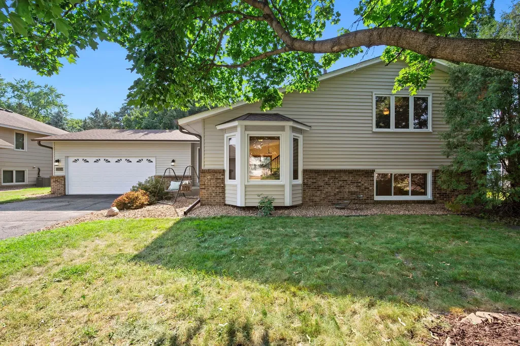 13924 W Preserve Boulevard Burnsville MN 55337