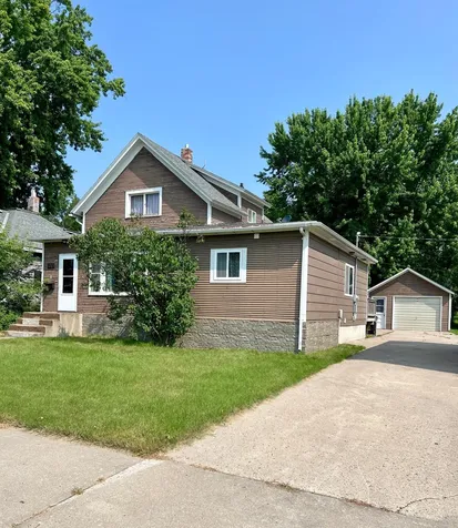 450 7th Street NW Valley City ND 58072