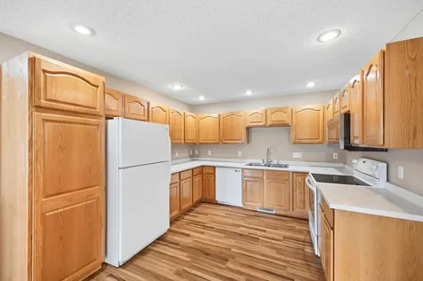 1013 Prairie View Drive SW Hutchinson MN 55350