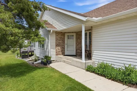 1013 Prairie View Drive SW Hutchinson MN 55350