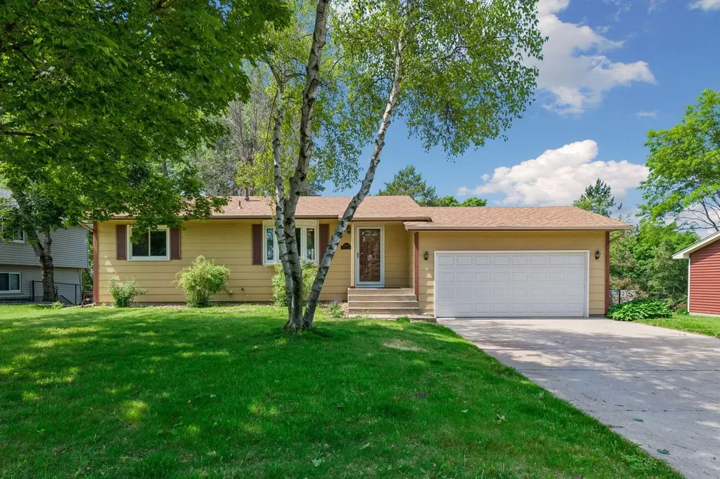 6990 Redwing Lane Chanhassen MN 55317