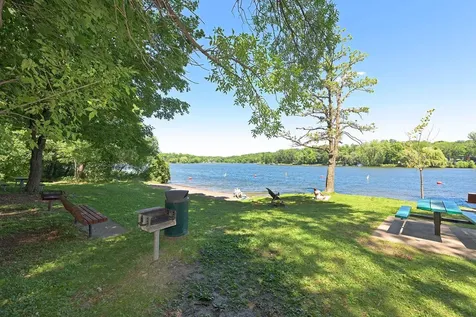 6990 Redwing Lane Chanhassen MN 55317