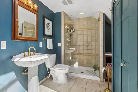 1929 James Avenue S Minneapolis MN 55403
