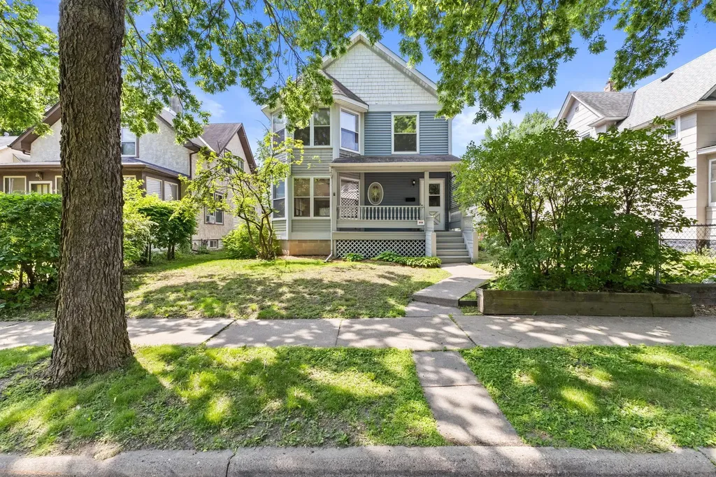 836 Minnehaha Avenue W Saint Paul MN 55104