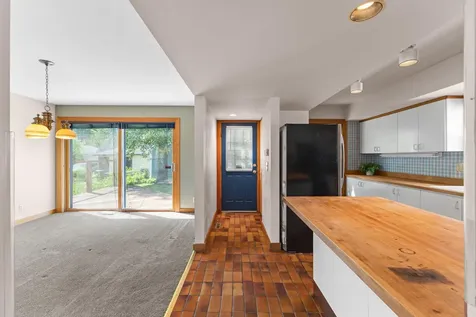 836 Minnehaha Avenue W Saint Paul MN 55104