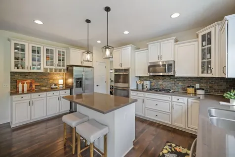 2442 Lacy Lane Victoria MN 55386