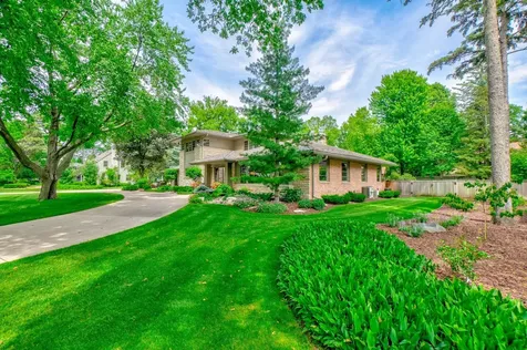450 Mississippi River Boulevard S Saint Paul MN 55105
