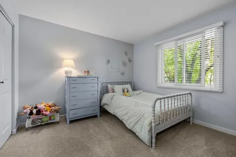 2123 Cliffview Drive Eagan MN 55122