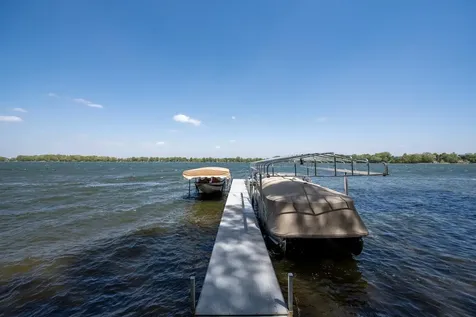 1524 Squirrels Nest Road Kasota MN 56050