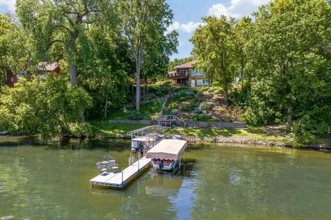 1524 Squirrels Nest Road Kasota MN 56050