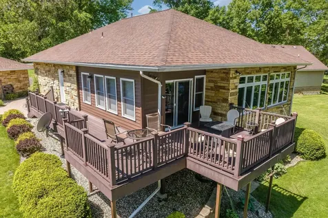 1524 Squirrels Nest Road Kasota MN 56050