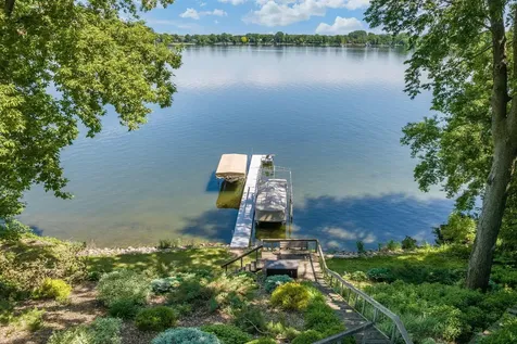 1524 Squirrels Nest Road Kasota MN 56050