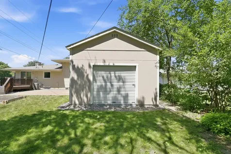 2919 64th Avenue N Brooklyn Center MN 55430