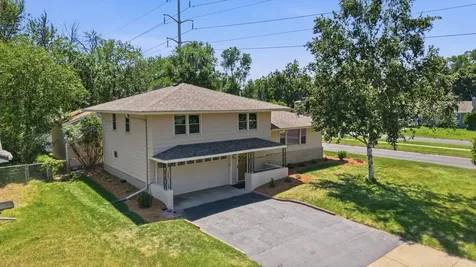 2919 64th Avenue N Brooklyn Center MN 55430