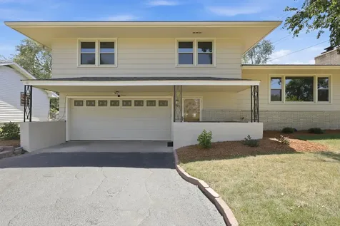 2919 64th Avenue N Brooklyn Center MN 55430