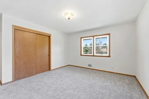 2919 64th Avenue N Brooklyn Center MN 55430
