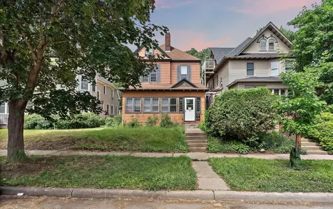 437 Wheeler Street N Saint Paul MN 55104