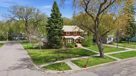 1202 6th Street S Fargo ND 58103