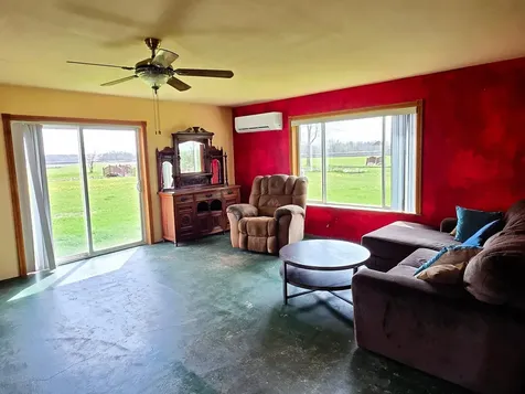11154 County Road 71 NE Nelson MN 56355
