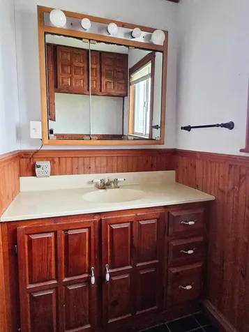 11154 County Road 71 NE Nelson MN 56355